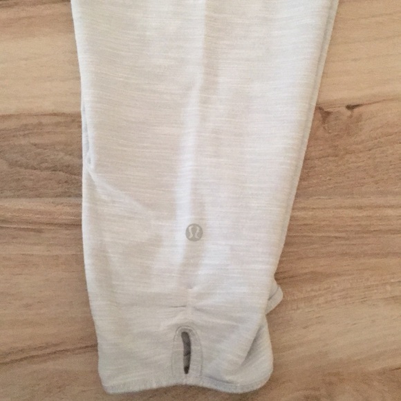 Lululemon Knee length Legging - Picture 2 of 7